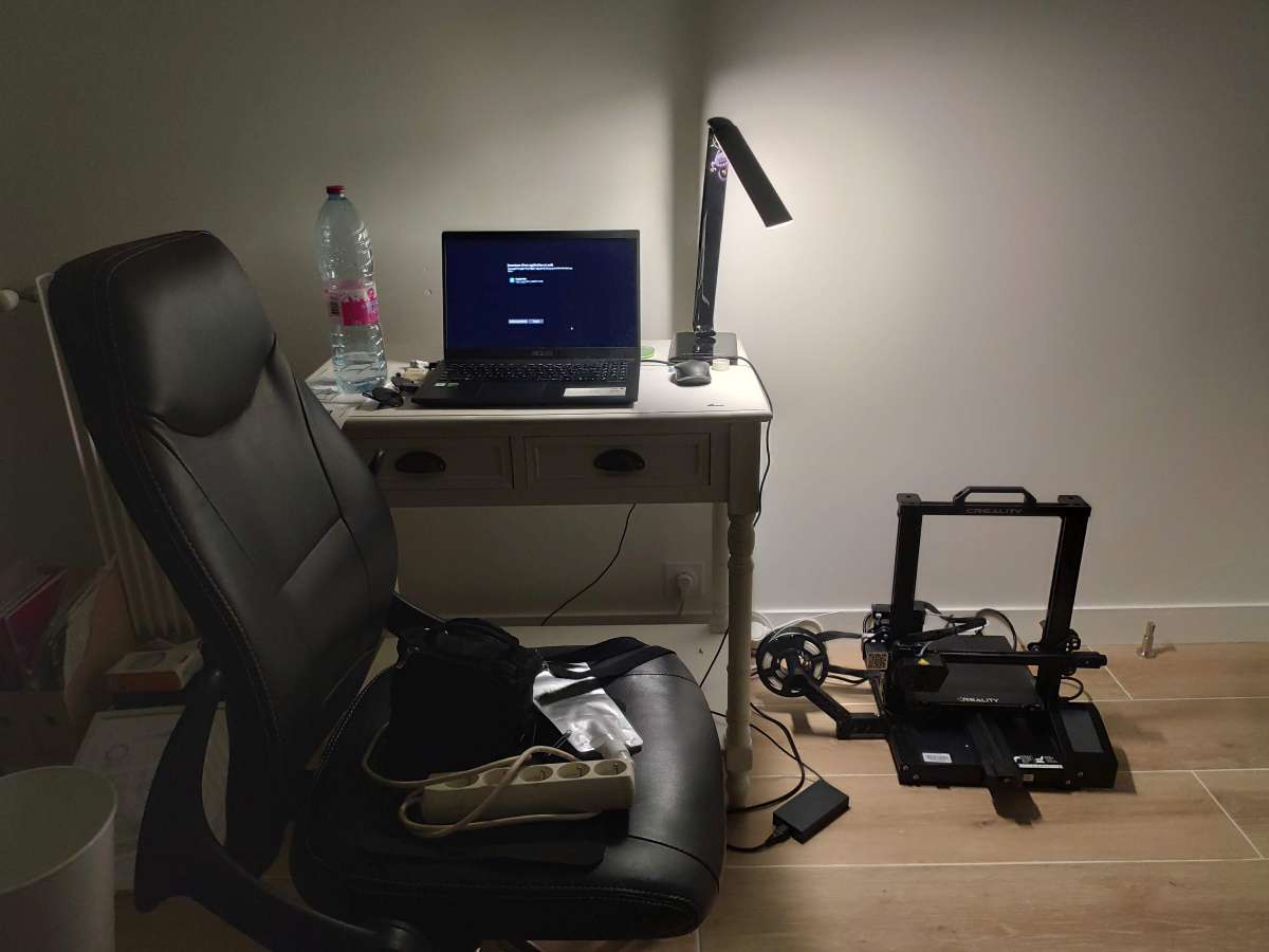 The beginnings of Portalo in a student room with a Creality 3D printer